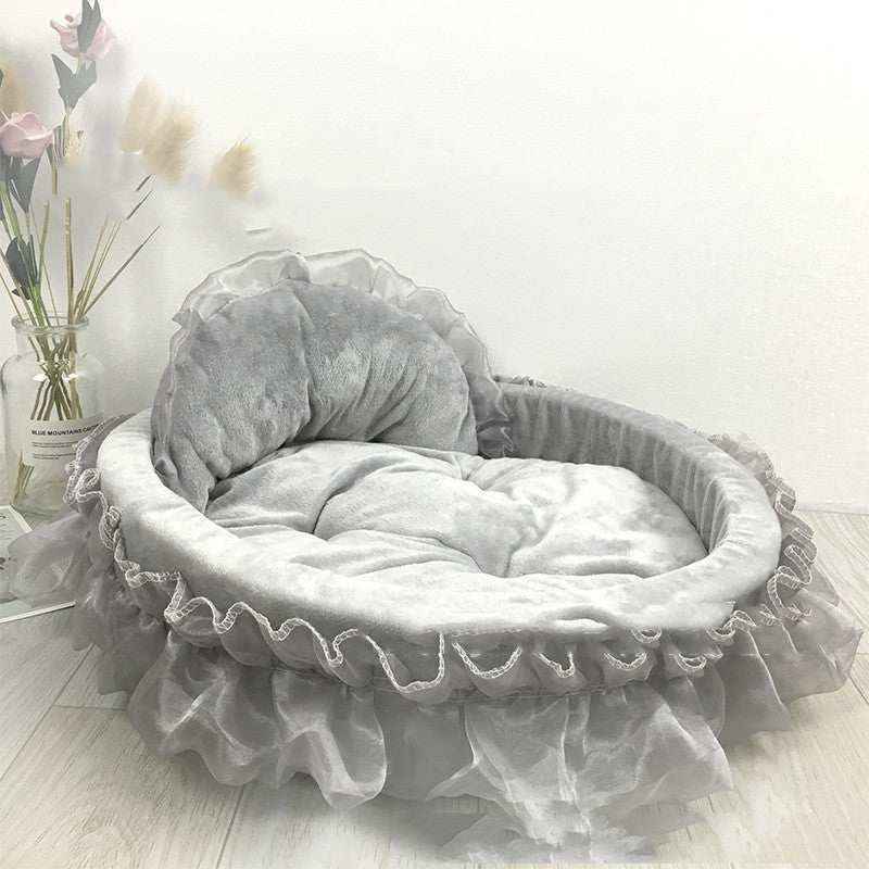 Cuccia Ovale per Cani e Gatti "Principessa" con Ricami Eleganti by Dog Moda